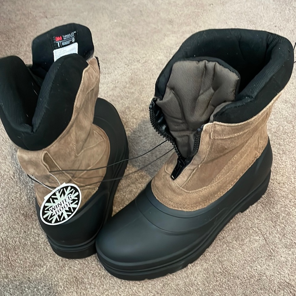 Mens snow / winter boots size 13 brand new with tags